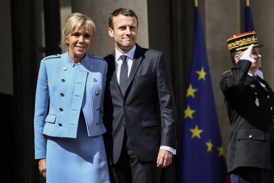 Somber verkouden worden Foto President Macron wil geen dure kleding | Gazet van Antwerpen Mobile
