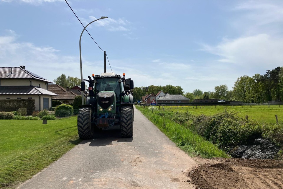 De aannemer van de rioleringswerken aan de Wandelweg gebruikt een werf in de Medelaar. Onder meer om deze reden was het tijdelijk heropenen van de tractorsluis geen geschikt plan B.