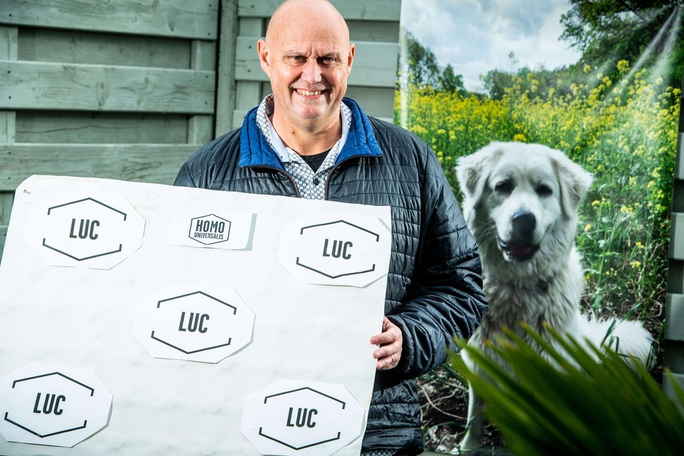 Balenaar Luc Snoecks (54) verdedigt de Antwerpse eer in Eén-programma Homo Universalis. “De kunst is om bij elke opdracht kalm te blijven.”