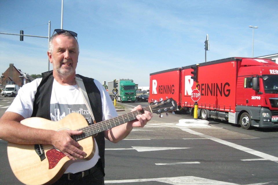 Luc als zanger aan ‘den A12’