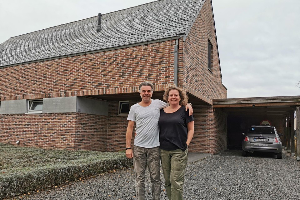 Katrien Van Dooren en Patrick Van Steenwinkel hadden net hun woning verkocht toen corona kwam. 