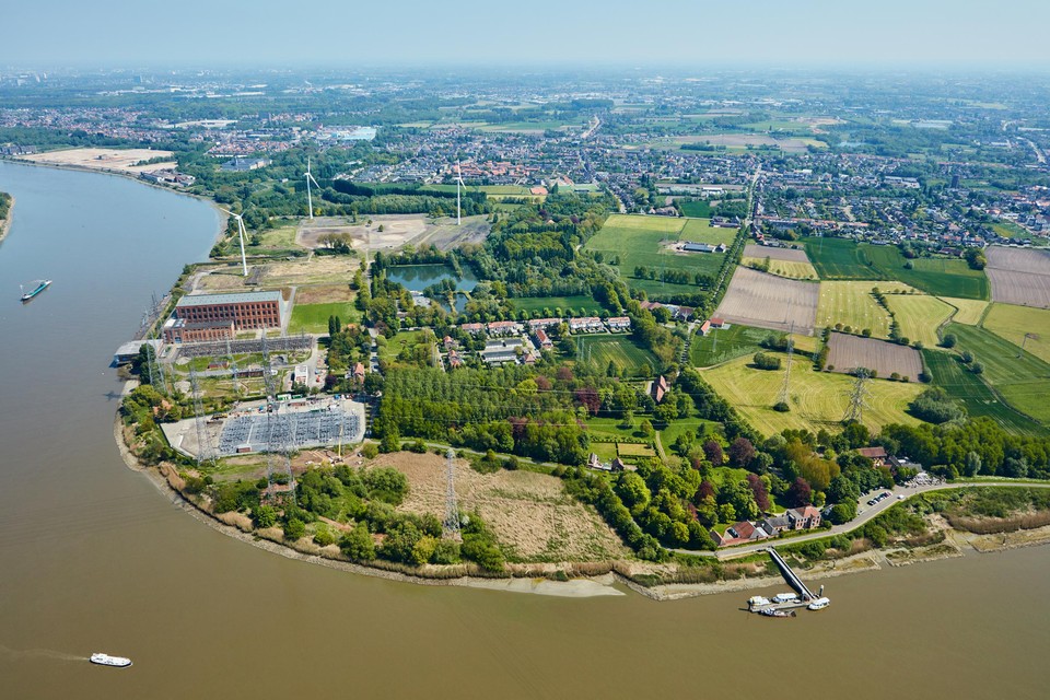 Een zicht op de Electrabelsite vanuit de lucht.