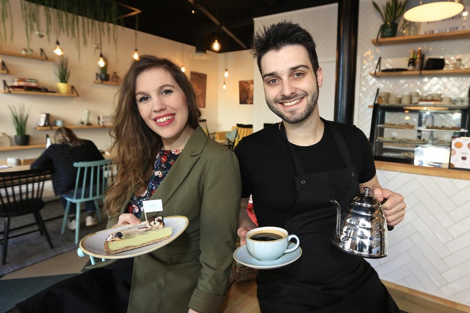 Laura en Kobe openden in 2017 hun koffiebar op de Brabantdam in Gent. 