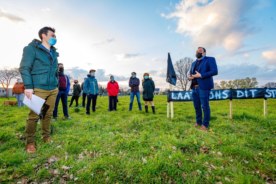 Buurtbewoners van Leyland kwamen donderdagavond samen op het stukje grond dat ze bewaard willen zien.