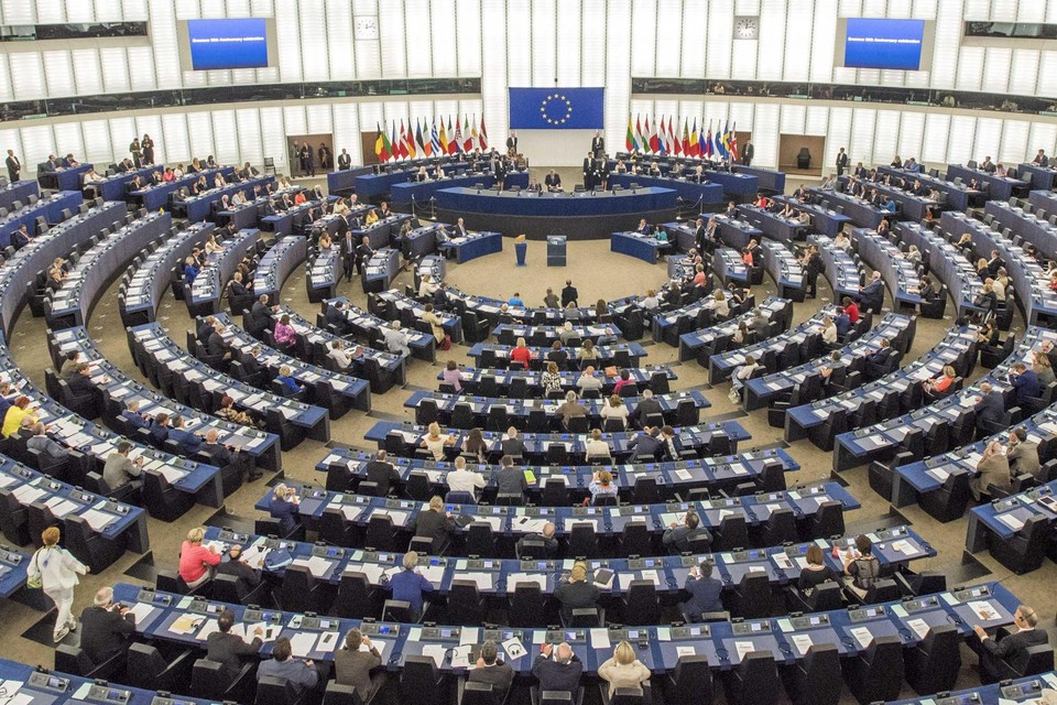 Het Europees Parlement (plenaire vergaderzaal in Straatsburg). 