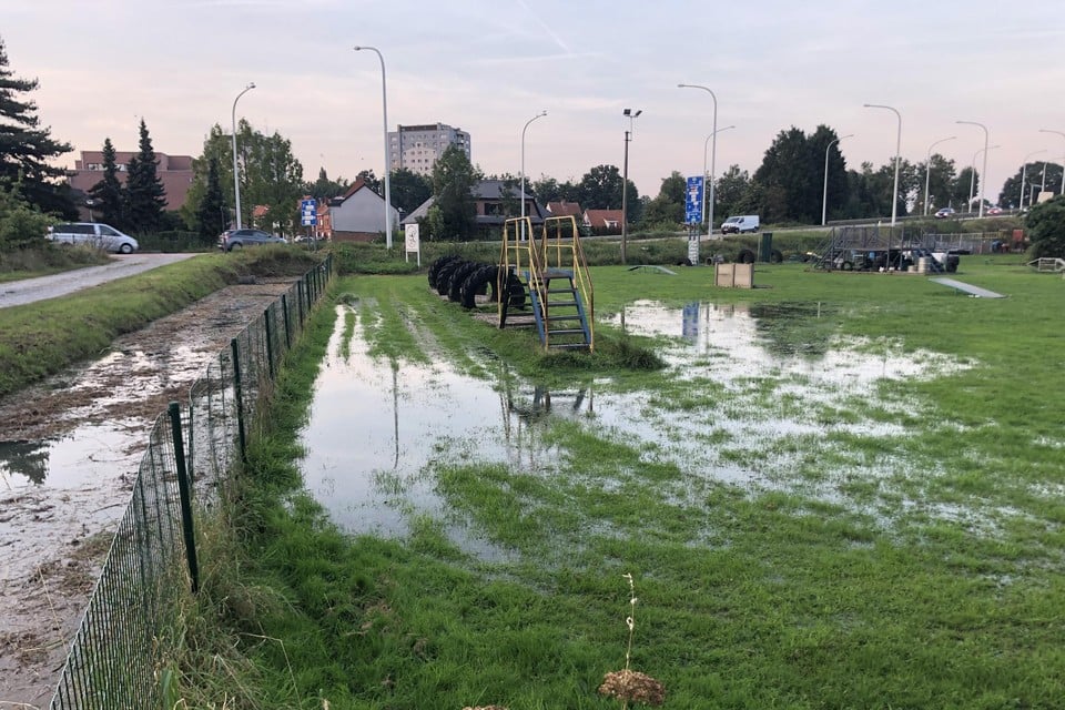 De terreinen kwamen gedeeltelijk blank te staan.