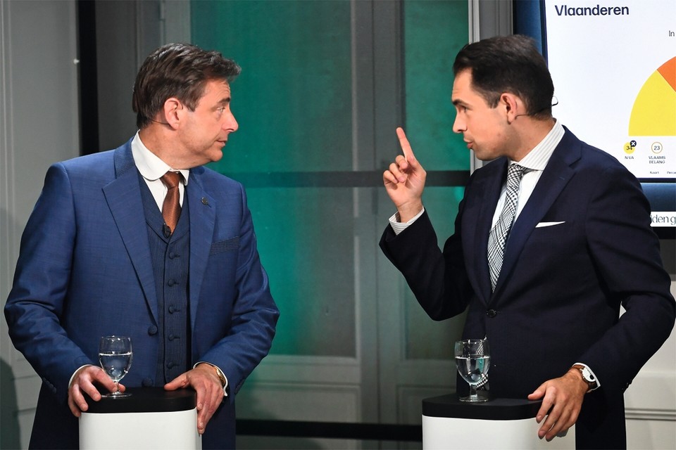 De Wever (N-VA) en Van Grieken (Vlaams Belang) in een verkiezingsdebat. 