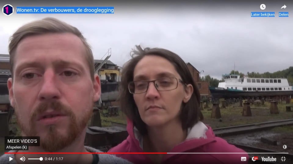 Tom Koens en Kathleen Luyckx in 2016 in De Verbouwers. Op de achtergrond de Marta. 