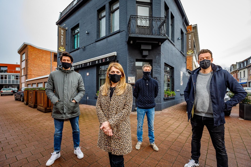 Jens Van Rompay, Linda Clerinx, Gert Bruers en Dave Dyck werken samen voor een benefiet ten voordele van Noman Khan en zijn gezin.