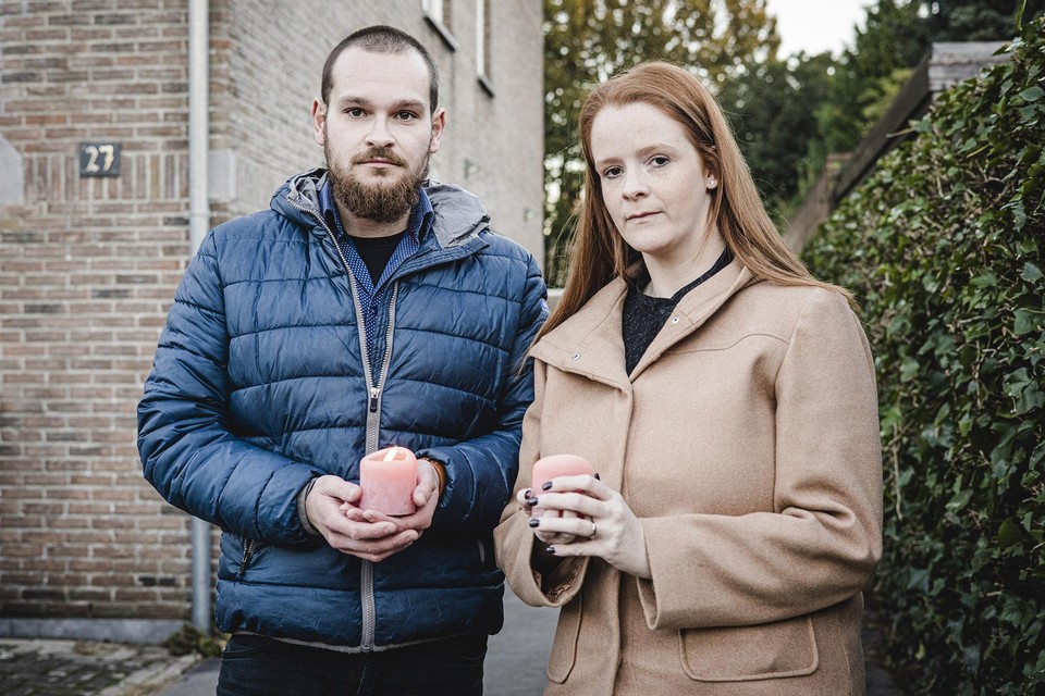 Dankzij Mandy D’Huyvetter uit Brecht brandden heel wat inwoners van Sint-Job een kaarsje om steun te betuigen voor het slachtoffertje dat het leven liet bij een aanrijding aan kinderopvang Klim-Op.