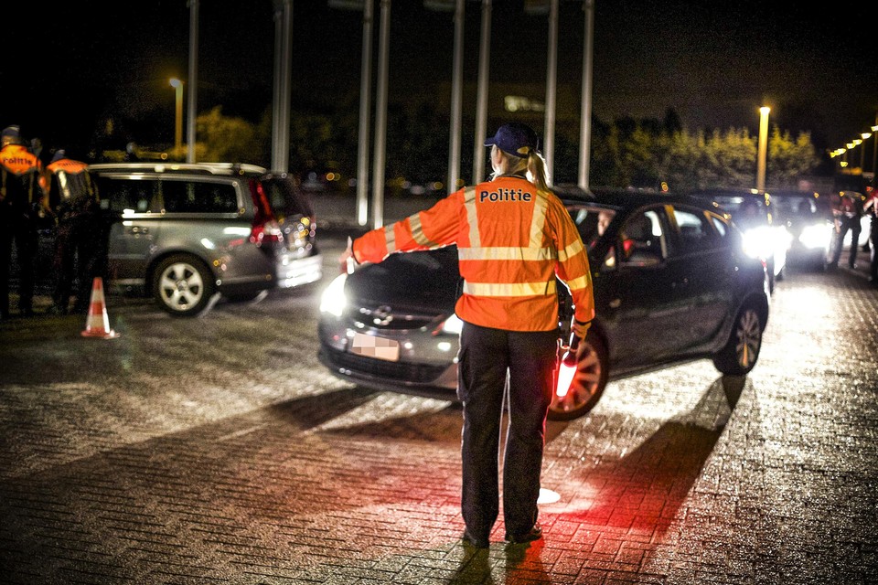 Afgelopen weekend kregen 37 personen een boete van 250 euro aangesmeerd.