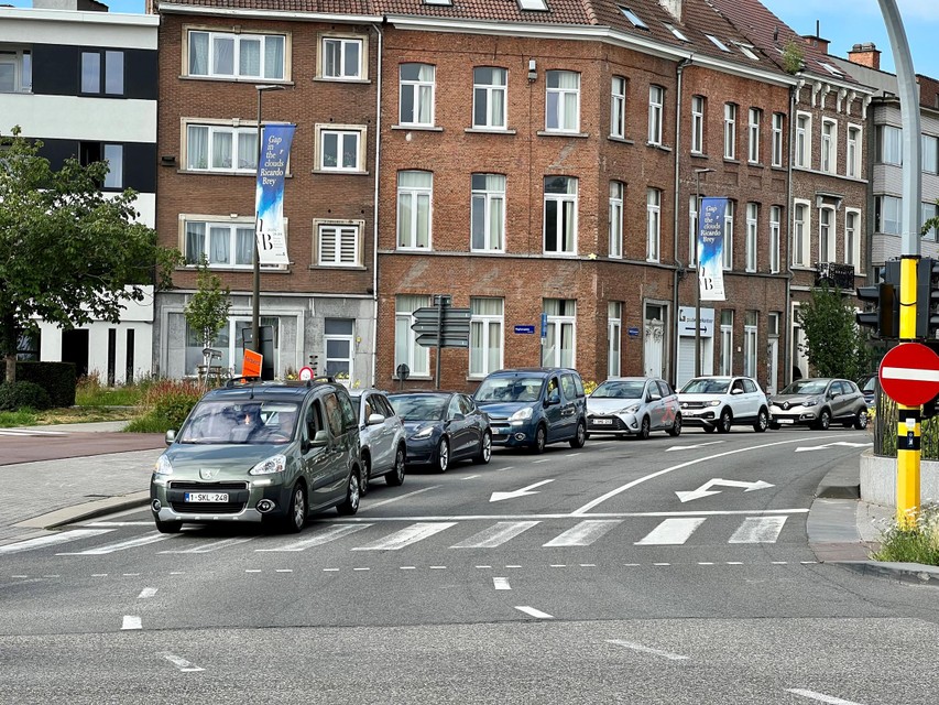 Op de Hendrik Speecqvest was het aanschuiven om richting Leuvensesteenweg en tangent te rijden. 