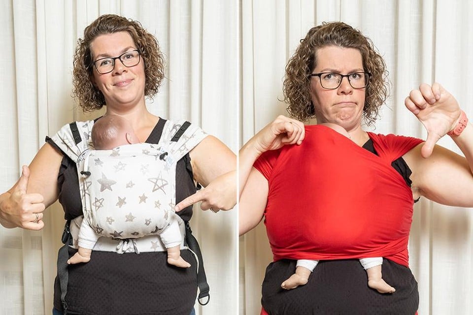 Draagconsulent Nele Allaert toont hoe je je baby wel (links) en niet (rechts) moet dragen in een draagzak. 