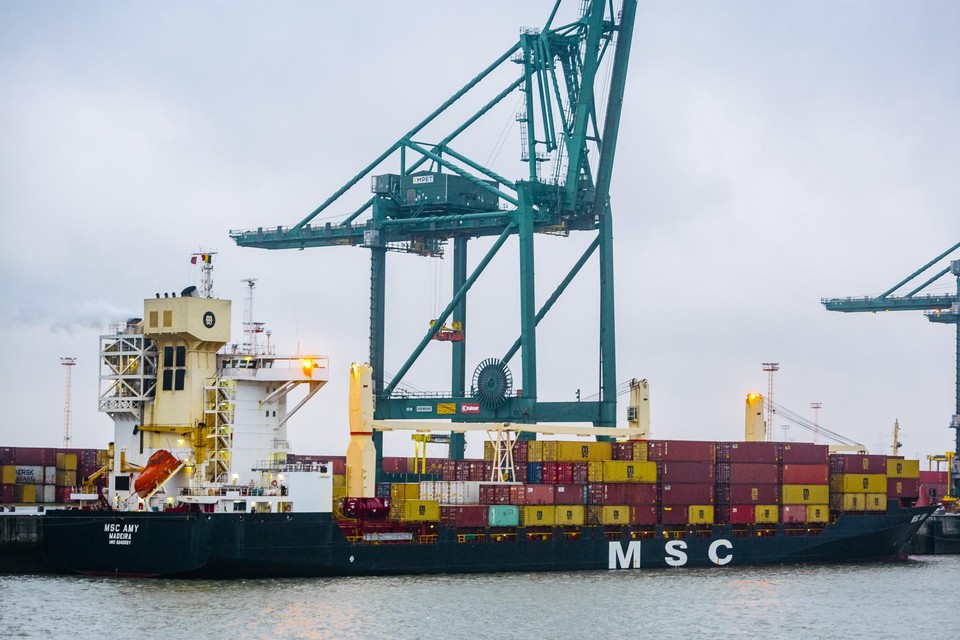 Containerreus MSC haalt ook in moeilijke tijden overslag van andere havens naar Antwerpen.