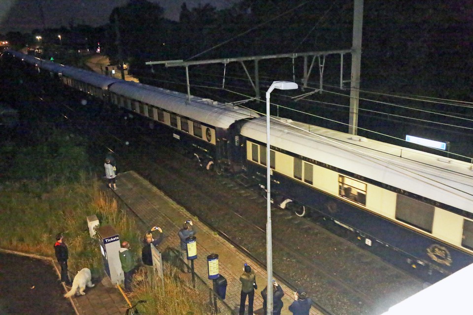 Een flits, meer niet. Toch een belevenis om de Orient Express in het echt te zien.