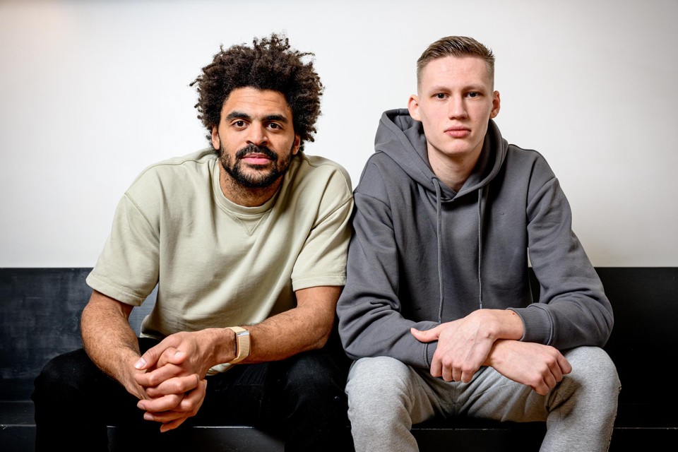 Jean-Marc Mwema (Antwerp Giants) en Vrenz Bleijenbergh (Oostende) kampen zondag in Vorst Nationaal voor de Belgische Cup.