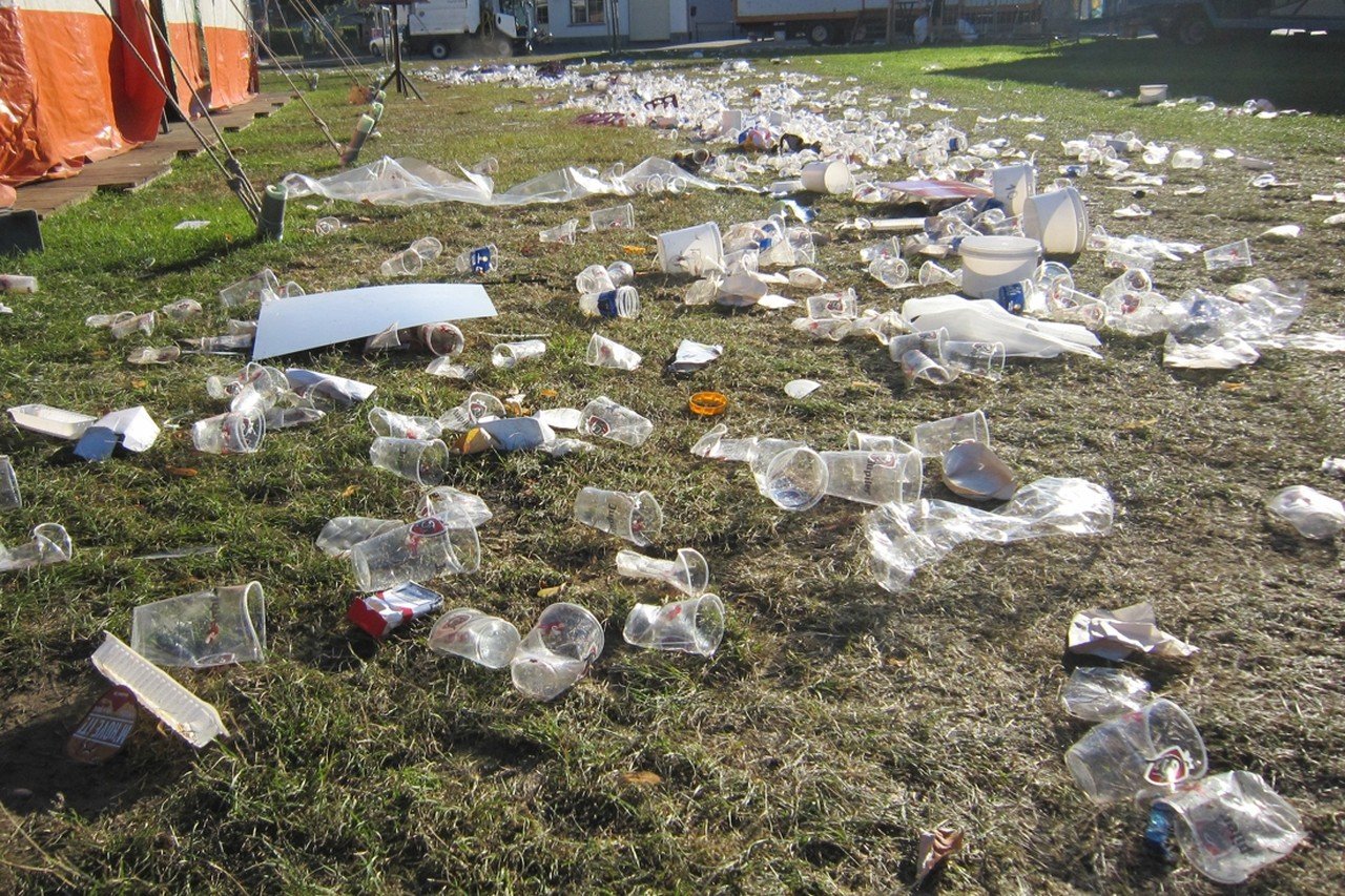 Weg met de wegwerpbeker: plastic worden verboden op evenementen | van Antwerpen Mobile
