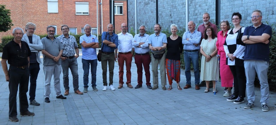 De auteurs op een rijtje.